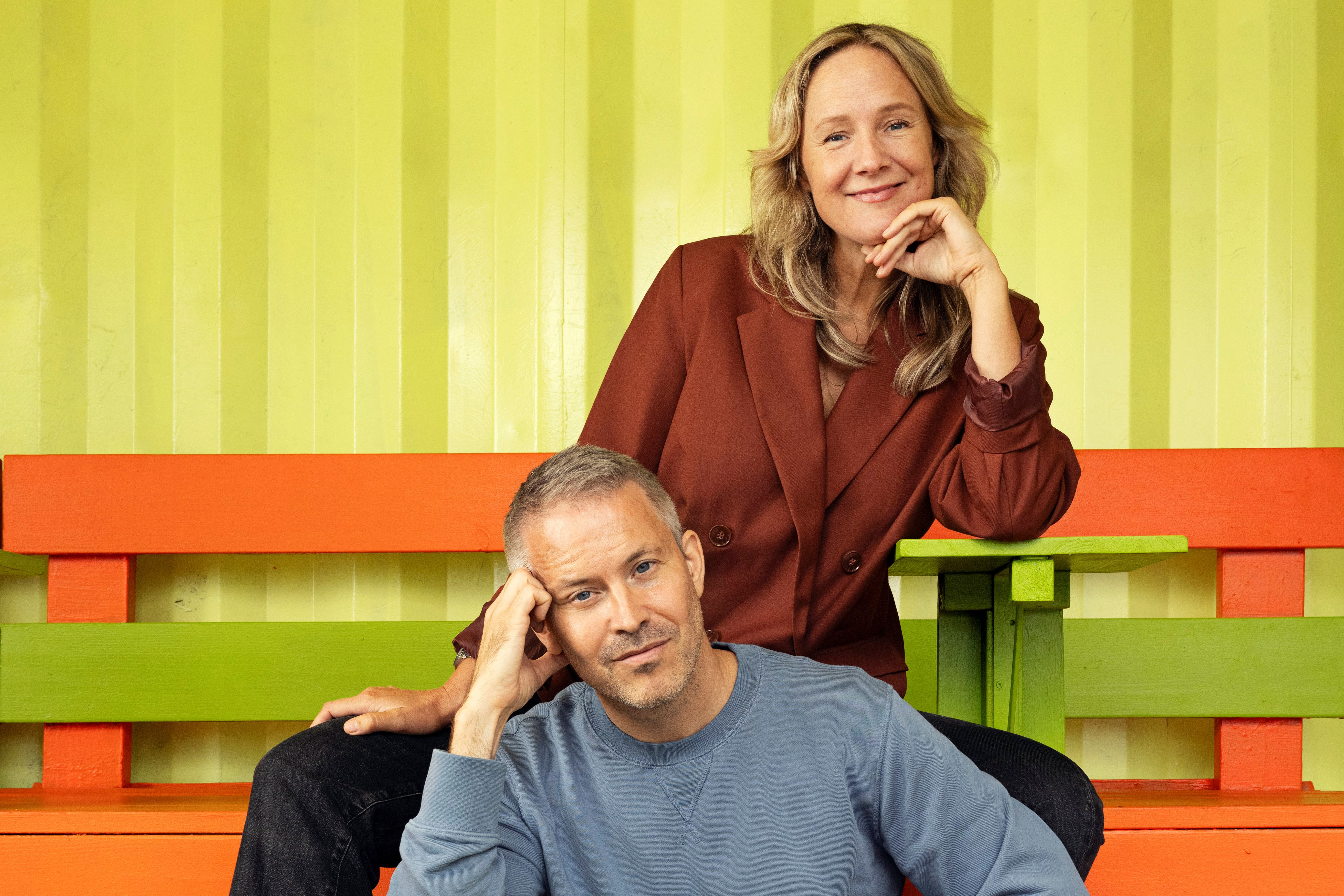 Hur bor vi bäst? Lyssna på "Dumma människor"